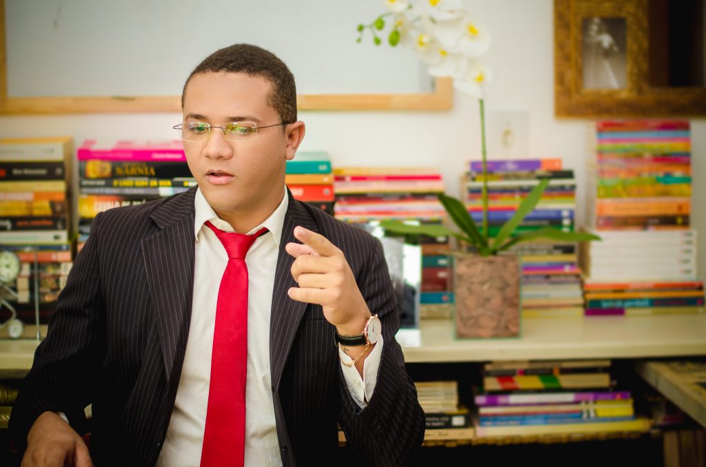 Notícia – Escritor Kerley Carvalhedo é eleito novo imortal da Academia de Letras do Sul e Sudeste do Pará